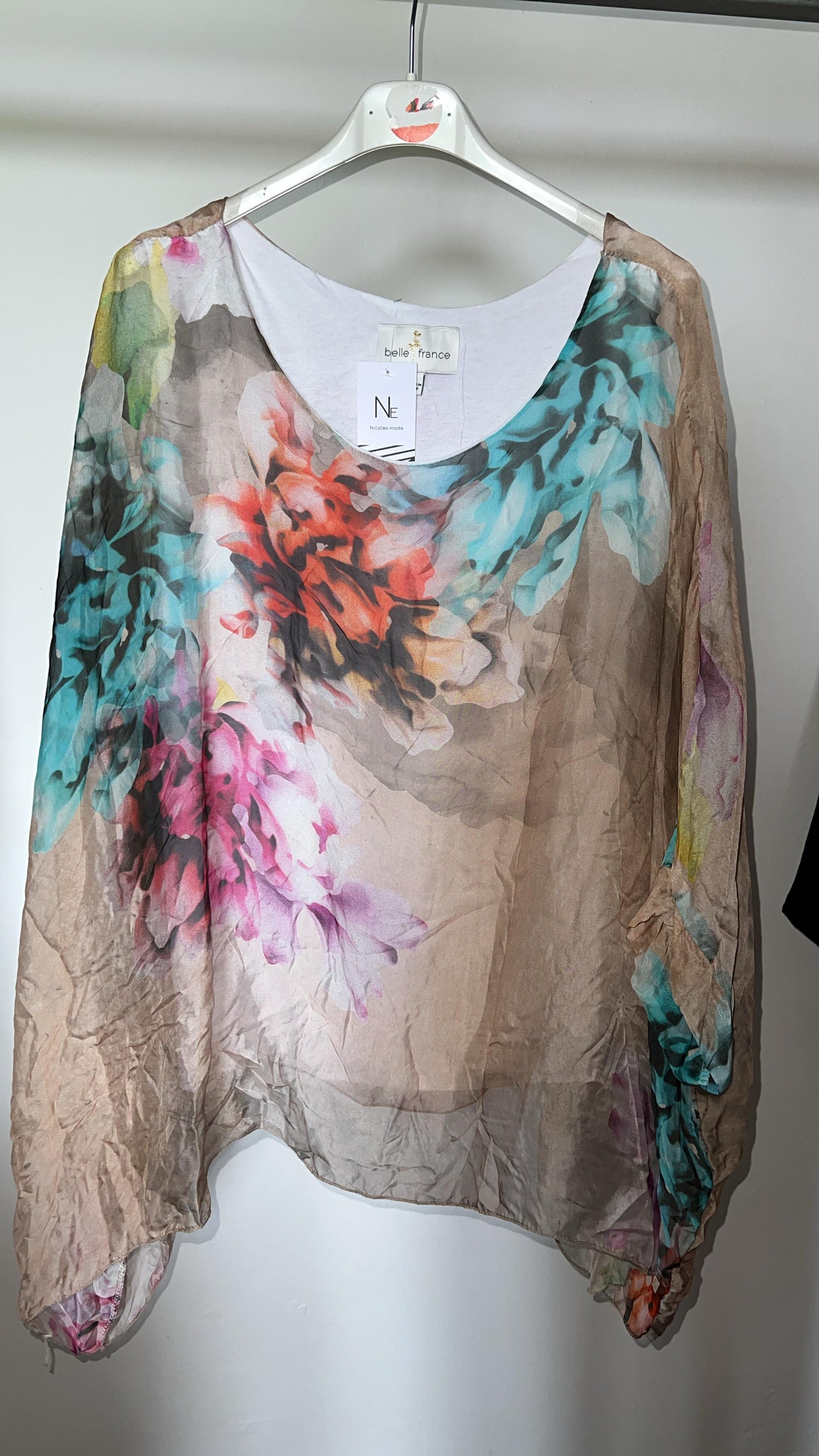 Maglia a tema floreale
