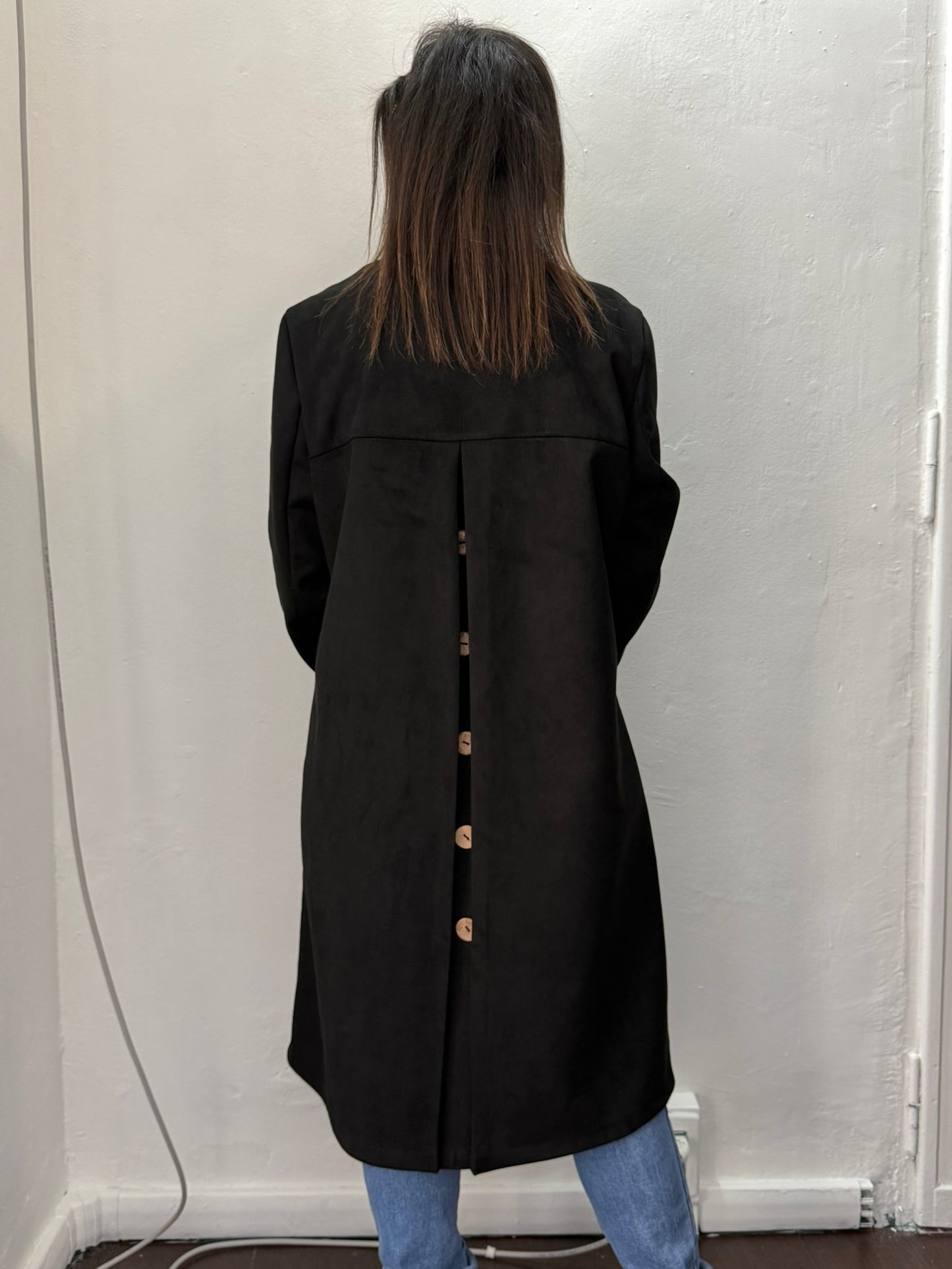 Cappotto lungo scamosciato con bottoni