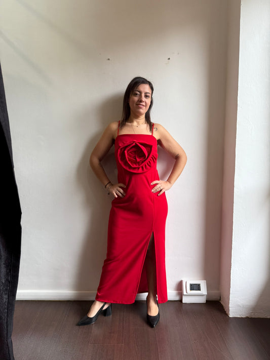Abito lungo con rosa