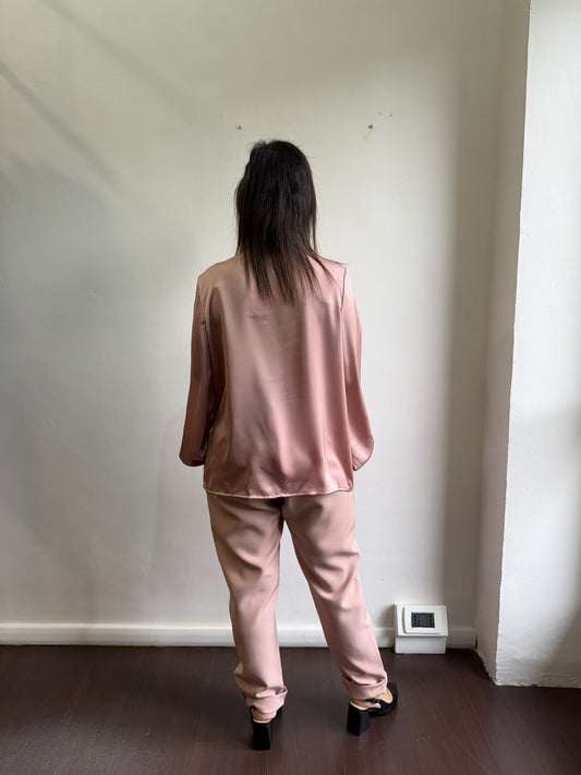Blusa con fiocco al collo